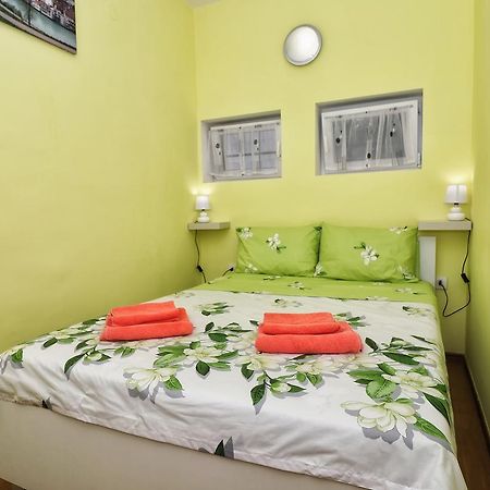 Apartments Amalia Ровінь Екстер'єр фото