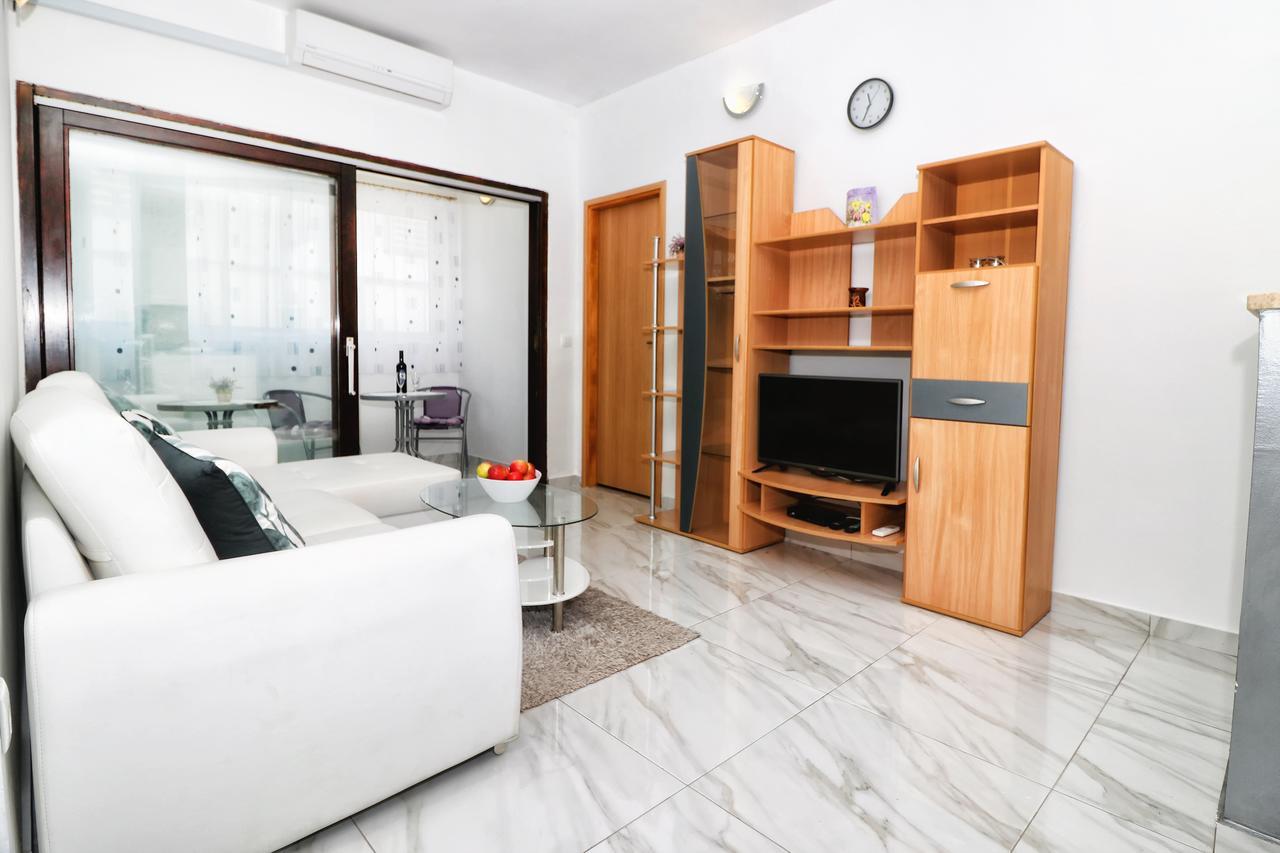 Apartments Amalia Ровінь Екстер'єр фото