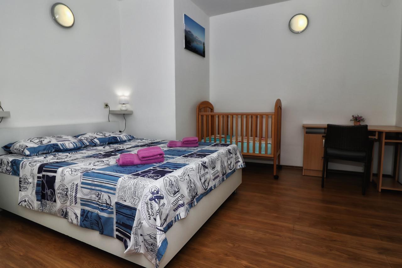 Apartments Amalia Ровінь Екстер'єр фото